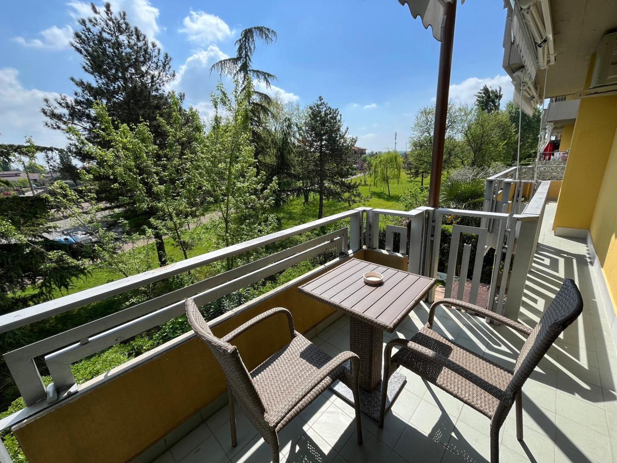 Discovery Flat With Pool & Bikes Apartment Sirmione Exterior foto